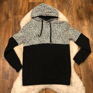 21 Men All American Clothing Women's XS Hoodie Sweatshirt Leopard